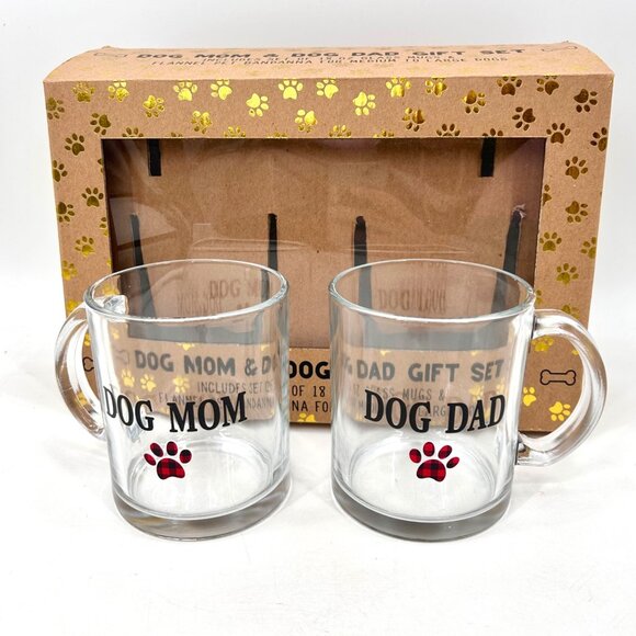 NIB GIFT SET OF 2 DOG MOM DAD GLASS MUGS RED BLACK PLAID PAW PRINT NO BANDANA - Picture 1 of 7